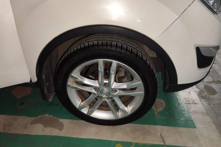 Used CHANGAN CS35 2014 1.6L Manual Luxury Model China IV Standard Right Front Wheel Hub