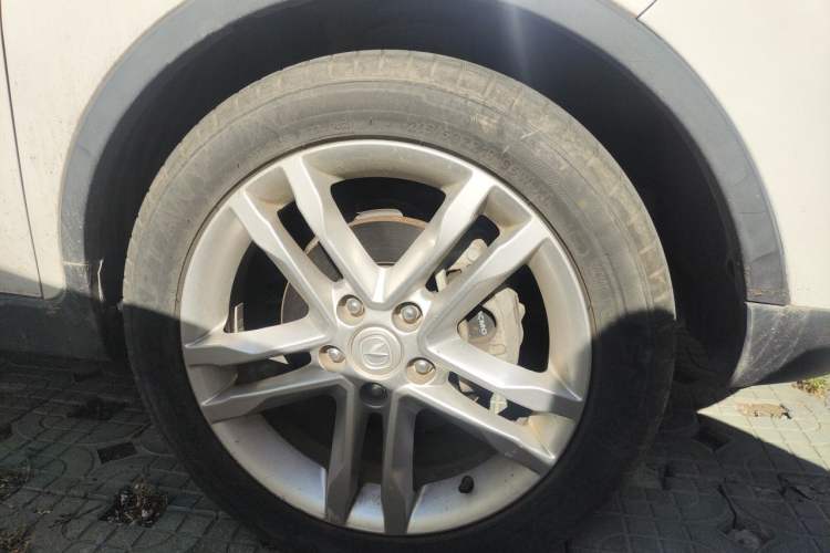 Used CHANGAN CS35 2014 1.6L Automatic Luxury Model China IV Standard Right Front Wheel Hub