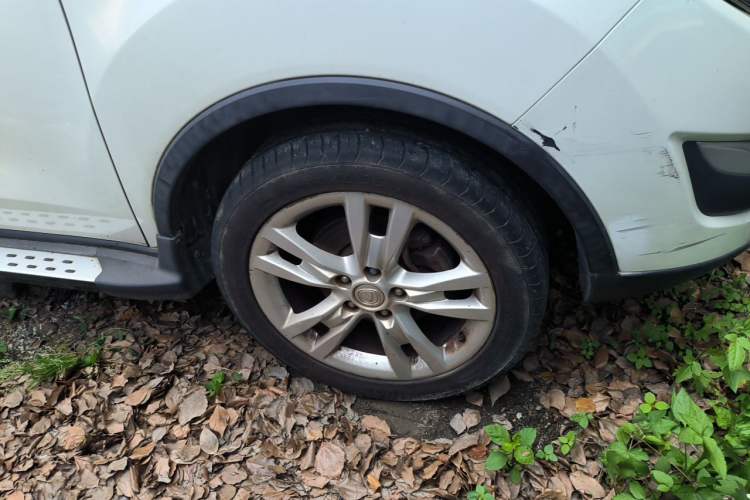 Used CHANGAN CS35 2014 1.6L Automatic Luxury Model China IV Standard Right Front Wheel Hub