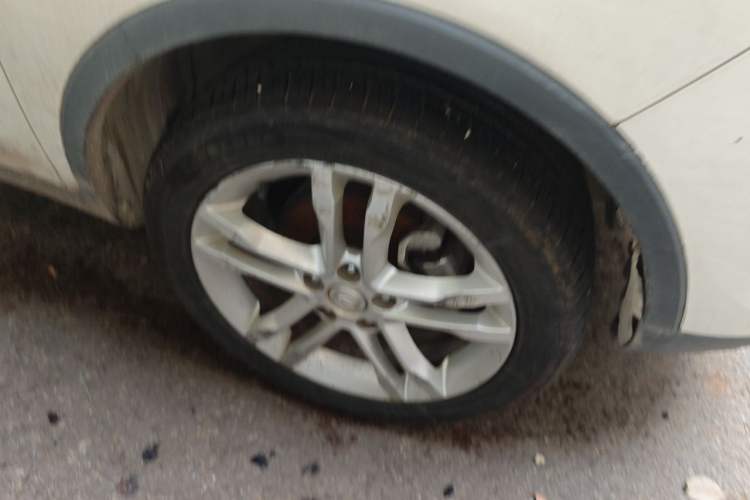 Used CHANGAN CS35 2014 1.6L Manual Luxury Model China IV Standard Right Front Wheel Hub
