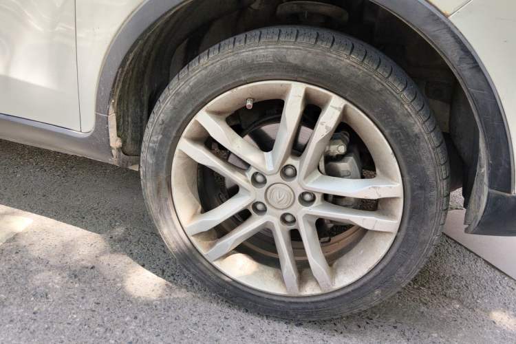 Used CHANGAN CS35 2014 1.6L Manual Luxury Model China IV Standard Right Front Wheel Hub