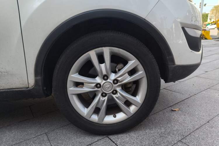 Used CHANGAN CS35 2014 1.6L Automatic Luxury Model China V Standard Right Front Wheel Hub