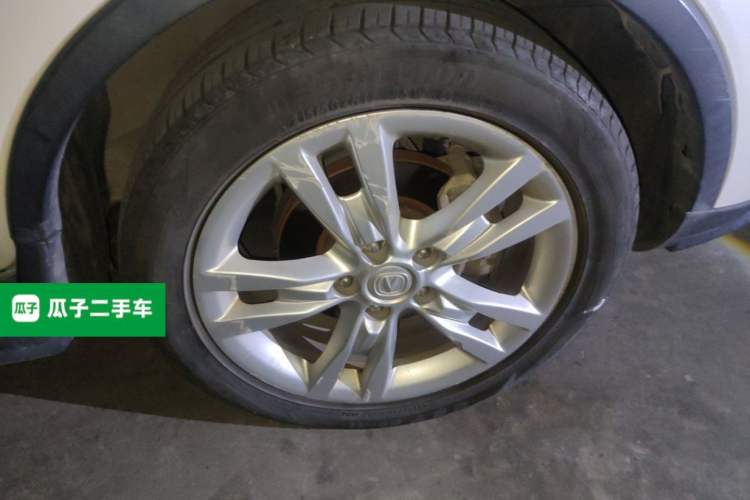 Used CHANGAN CS35 2014 1.6L Automatic Luxury Navigation Model China IV Standard Right Front Wheel Hub