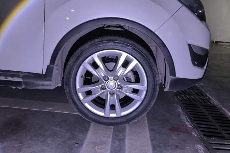 Used CHANGAN CS35 2014 1.6L Automatic Luxury Navigation Model China IV Standard Right Front Wheel Hub