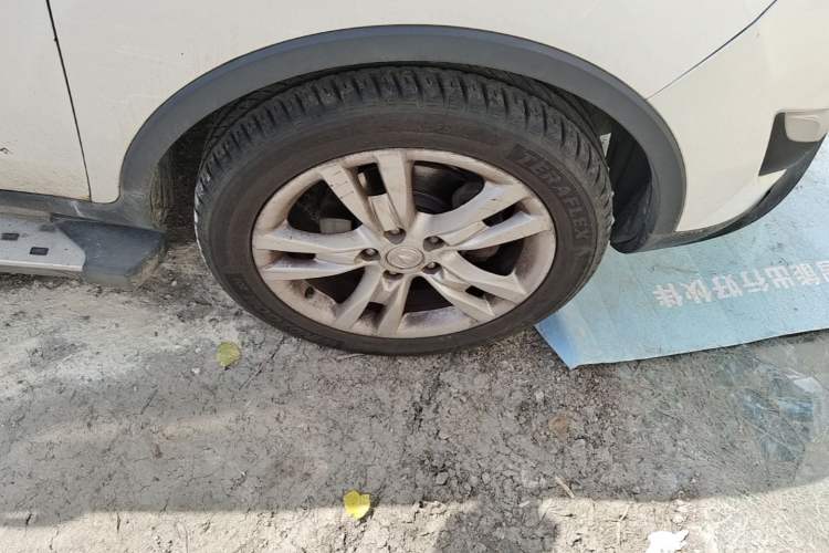 Used CHANGAN CS35 2014 1.6L Automatic Luxury Model China IV Standard Right Front Wheel Hub