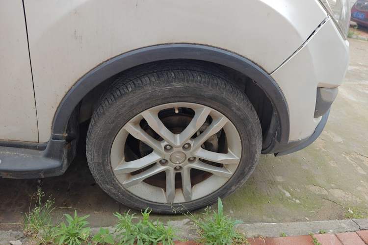 Used CHANGAN CS35 2014 1.6L Manual Luxury Model China IV Standard Right Front Wheel Hub