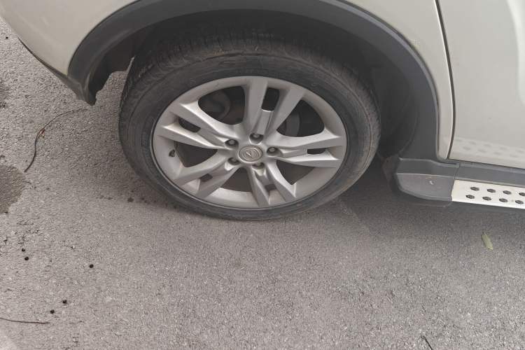 Used CHANGAN CS35 2014 1.6L Automatic Luxury Navigation Model China IV Standard Right Front Wheel Hub