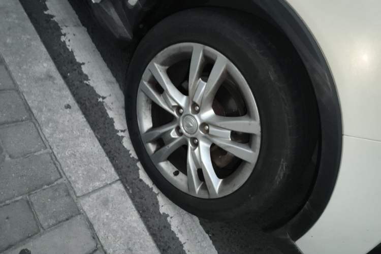 Used CHANGAN CS35 2014 1.6L Automatic Luxury Model China IV Standard Right Front Wheel Hub