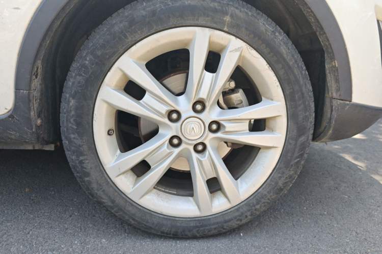 Used CHANGAN CS35 2014 1.6L Automatic Luxury Model China V Standard Right Front Wheel Hub