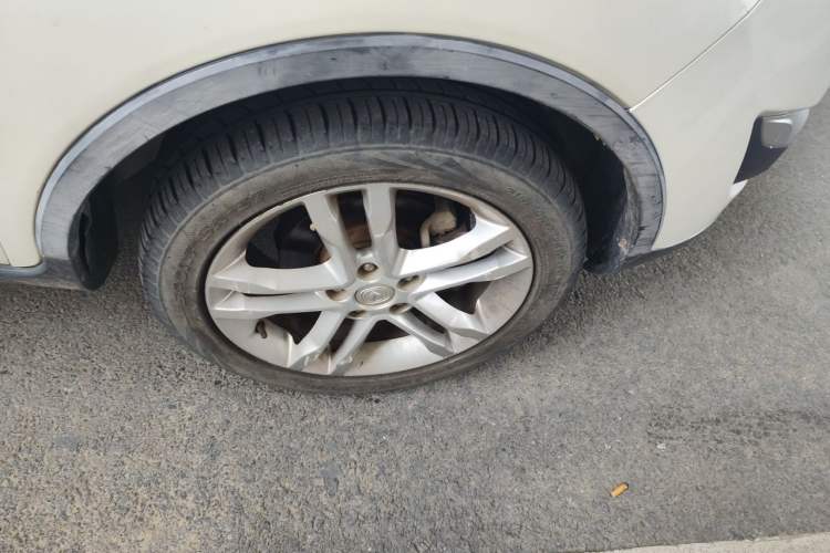 Used CHANGAN CS35 2014 1.6L Manual Luxury Model China IV Standard Right Front Wheel Hub