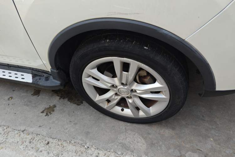 Used CHANGAN CS35 2014 1.6L Automatic Luxury Navigation Model China IV Standard Right Front Wheel Hub