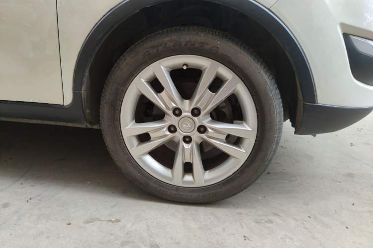 Used CHANGAN CS35 2014 1.6L Automatic Luxury Model China IV Standard Right Front Wheel Hub