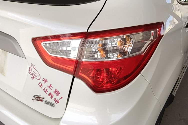 Used CHANGAN CS35 2014 1.6L Automatic Luxury Model China IV Standard Right Rear Taillight