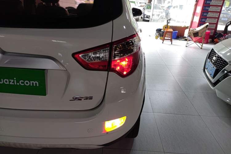Used CHANGAN CS35 2014 1.6L Automatic Luxury Model China IV Standard Right Rear Taillight