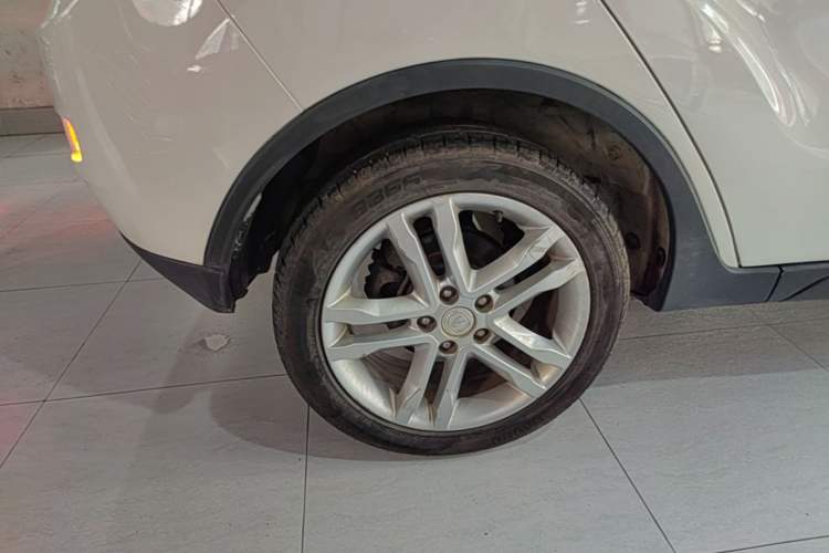 Used CHANGAN CS35 2014 1.6L Automatic Luxury Model China IV Standard Right Rear Wheel Hub
