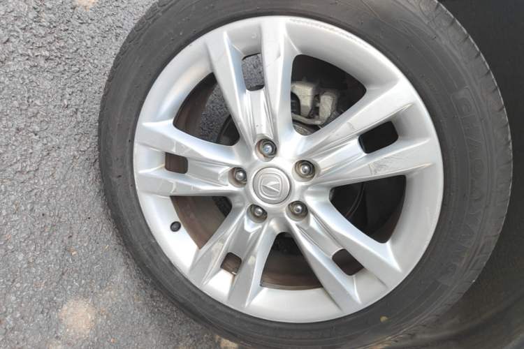Used CHANGAN CS35 2014 1.6L Automatic Luxury Model China IV Standard Right Rear Wheel Hub