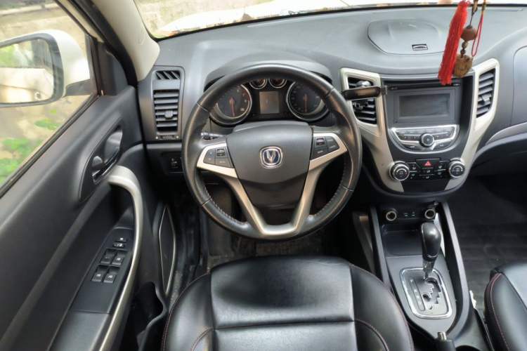 Used CHANGAN CS35 2014 1.6L Automatic Luxury Model China IV Standard Steering Wheel