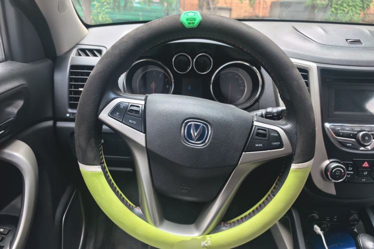 Used CHANGAN CS35 2014 1.6L Automatic Luxury Model China IV Standard Steering Wheel