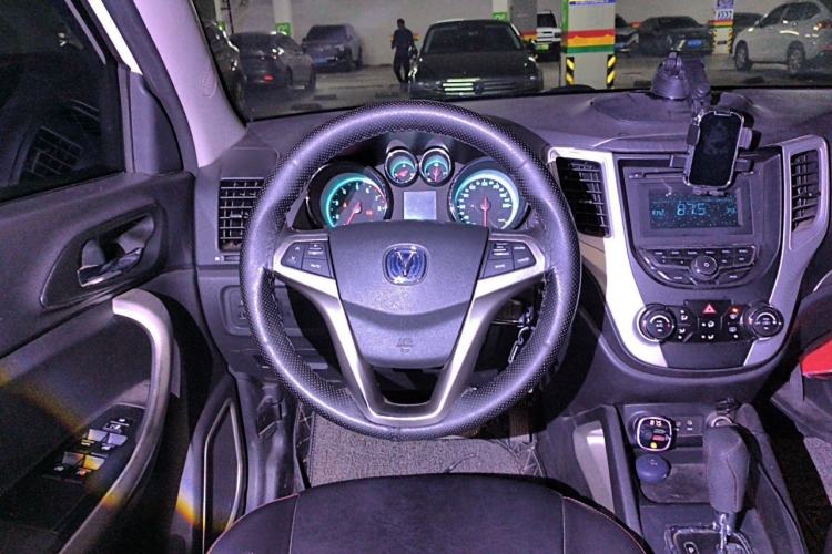 Used CHANGAN CS35 2014 1.6L Automatic Luxury Model China IV Standard Steering Wheel