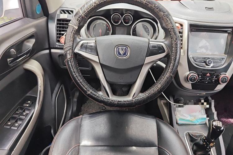 Used CHANGAN CS35 2014 1.6L Manual Luxury Model China IV Standard Steering Wheel