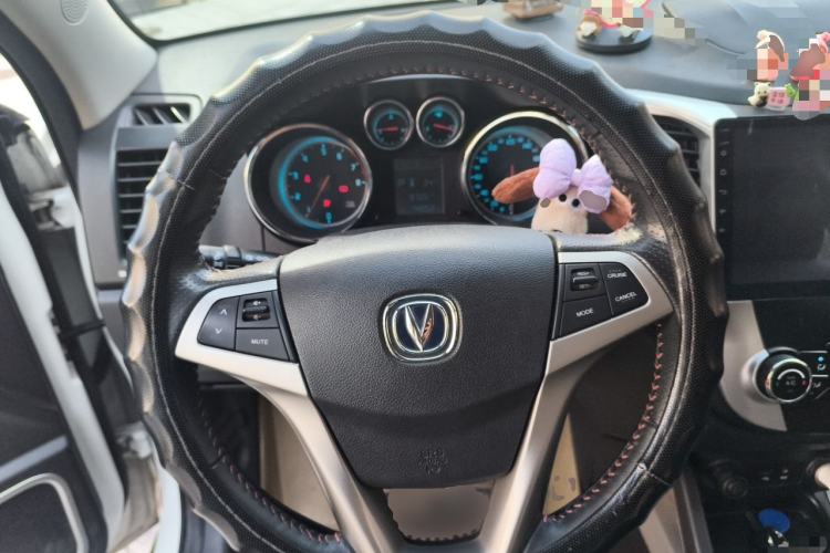 Used CHANGAN CS35 2014 1.6L Automatic Luxury Model China V Standard Steering Wheel