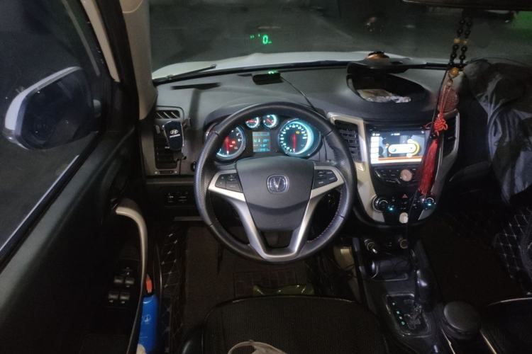 Used CHANGAN CS35 2014 1.6L Automatic Luxury Navigation Model China IV Standard Steering Wheel