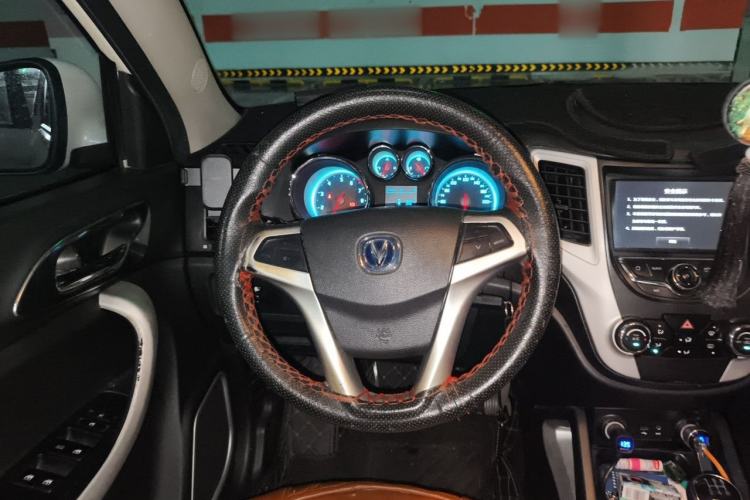 Used CHANGAN CS35 2014 1.6L Manual Luxury Model China IV Standard Steering Wheel
