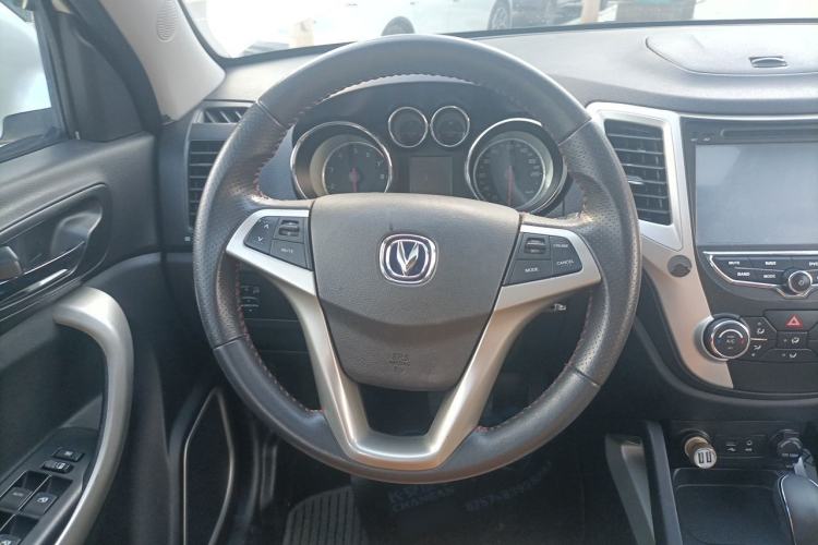 Used CHANGAN CS35 2014 1.6L Automatic Luxury Model China IV Standard Steering Wheel