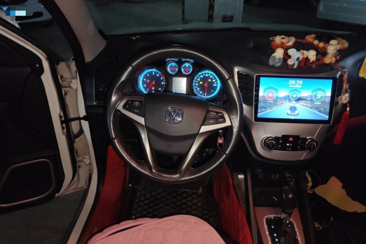 Used CHANGAN CS35 2014 1.6L Automatic Luxury Navigation Model China IV Standard Steering Wheel