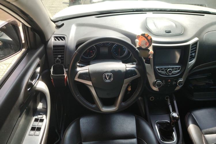 Used CHANGAN CS35 2014 1.6L Manual Luxury Model China IV Standard Steering Wheel