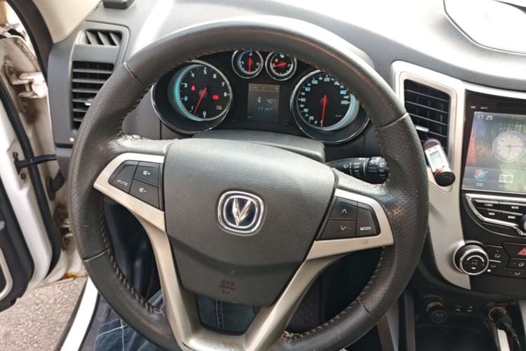 Used CHANGAN CS35 2014 1.6L Manual Luxury Model China IV Standard Steering Wheel