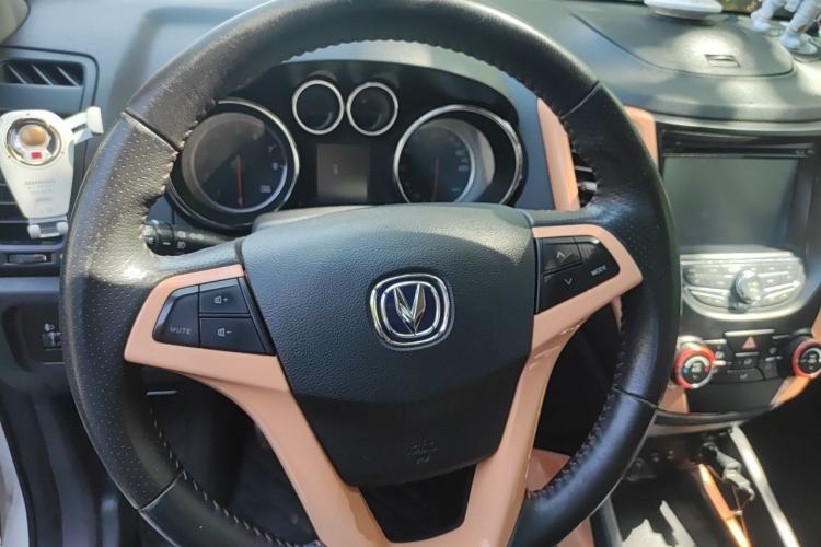 Used CHANGAN CS35 2014 1.6L Manual Luxury Model China IV Standard Steering Wheel