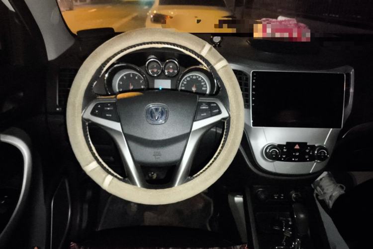 Used CHANGAN CS35 2014 1.6L Automatic Luxury Model China IV Standard Steering Wheel