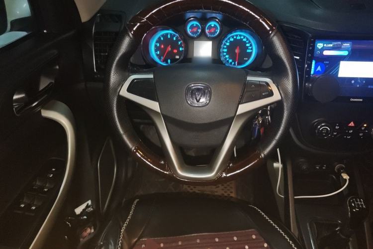 Used CHANGAN CS35 2014 1.6L Manual Luxury Model China IV Standard Steering Wheel