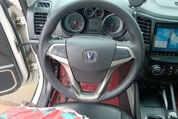 Used CHANGAN CS35 2014 1.6L Manual Luxury Model China IV Standard Steering Wheel