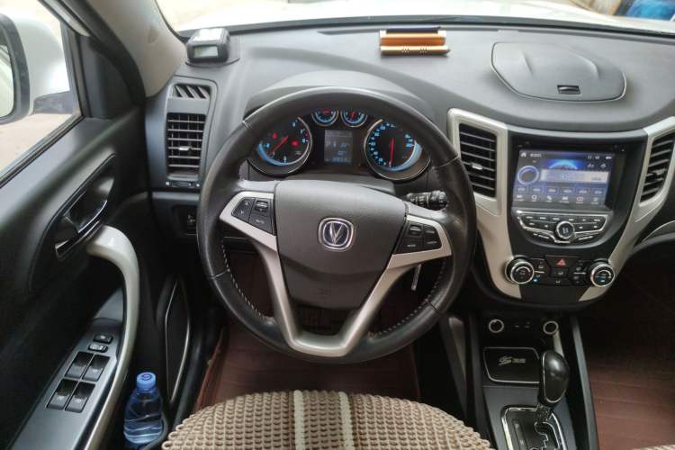 Used CHANGAN CS35 2014 1.6L Automatic Luxury Model China IV Standard Steering Wheel