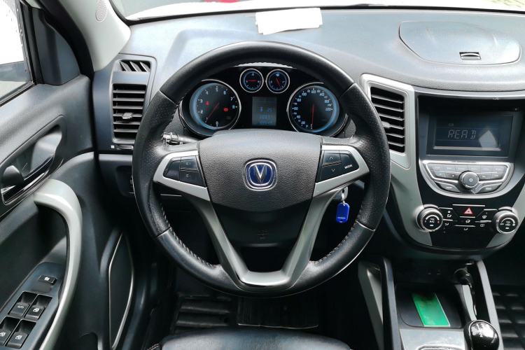 Used CHANGAN CS35 2014 1.6L Manual Luxury Model China V Standard Steering Wheel