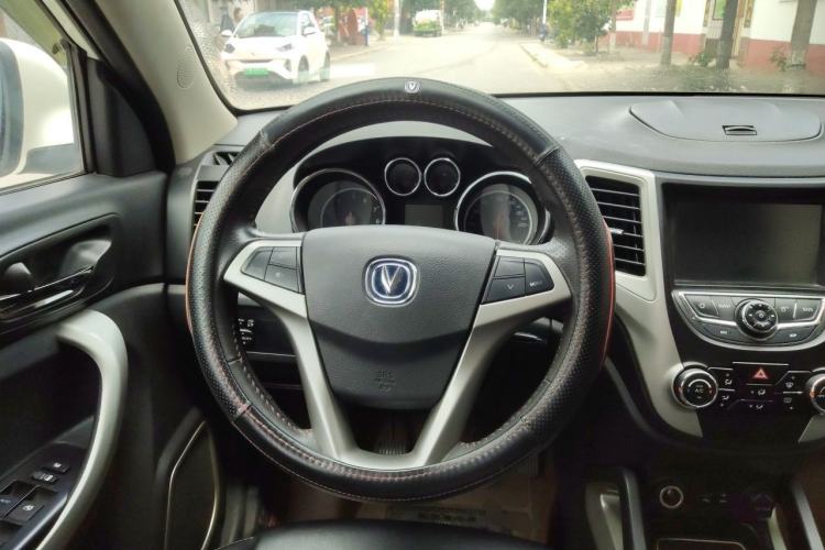 Used CHANGAN CS35 2014 1.6L Manual Luxury Model China IV Standard Steering Wheel