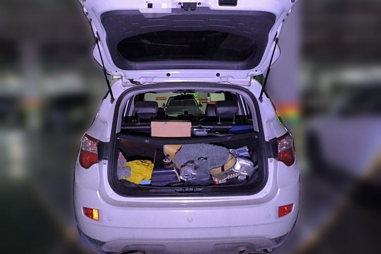 Used CHANGAN CS35 2014 1.6L Automatic Luxury Model China IV Standard Trunk