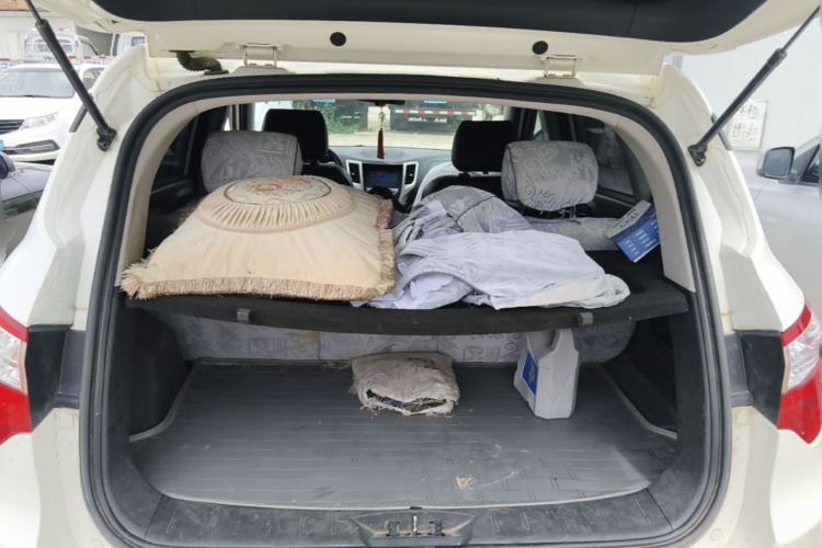 Used CHANGAN CS35 2014 1.6L Manual Luxury Model China IV Standard Trunk