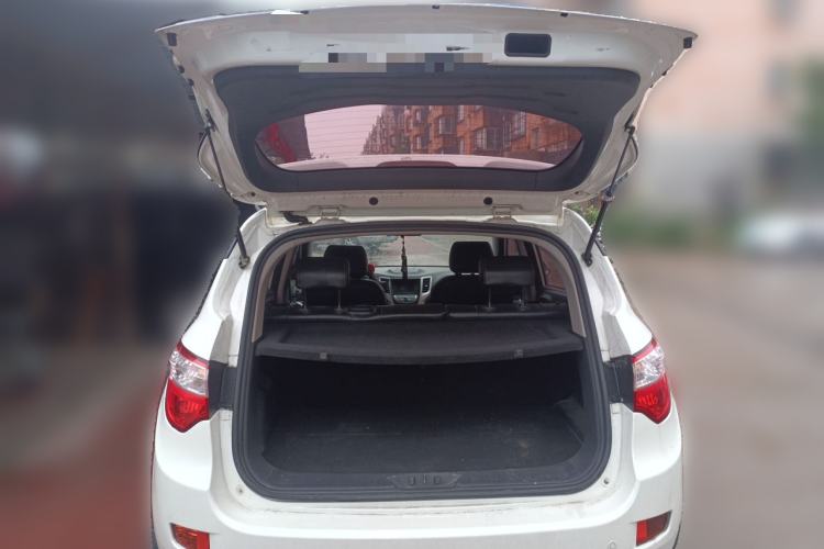 Used CHANGAN CS35 2014 1.6L Manual Luxury Model China IV Standard Trunk
