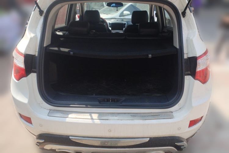 Used CHANGAN CS35 2014 1.6L Manual Luxury Model China V Standard Trunk