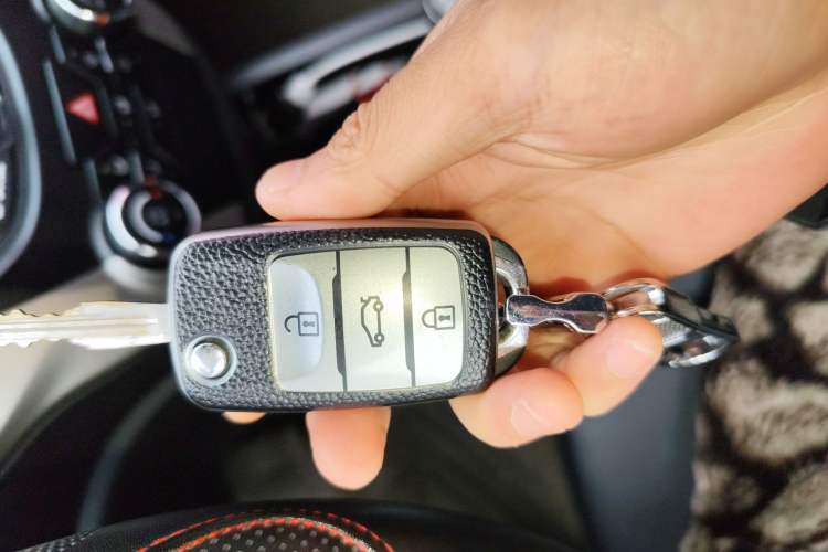 Used CHANGAN CS35 2014 1.6L Manual Luxury Model China IV Standard Vehicle Key