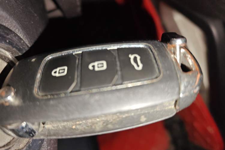 Used CHANGAN CS35 2014 1.6L Automatic Luxury Navigation Model China IV Standard Vehicle Key