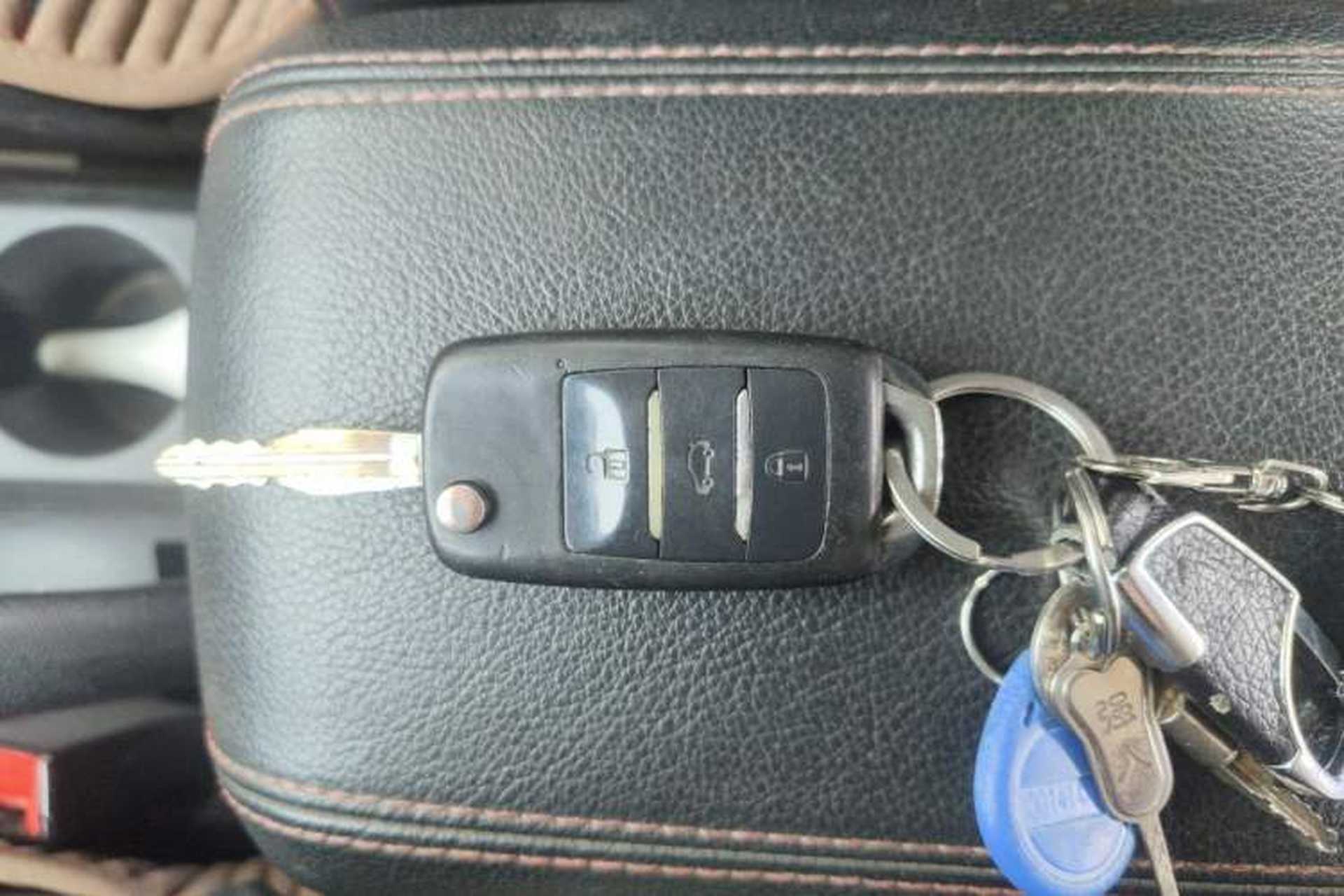 Used CHANGAN CS35 2014 1.6L Manual Luxury Navigation Model China IV Standard Vehicle Key