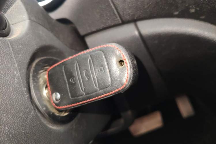 Used CHANGAN CS35 2014 1.6L Automatic Luxury Navigation Version China V Standard Vehicle Key