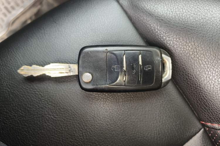 Used CHANGAN CS35 2014 1.6L Manual Luxury Model China IV Standard Vehicle Key