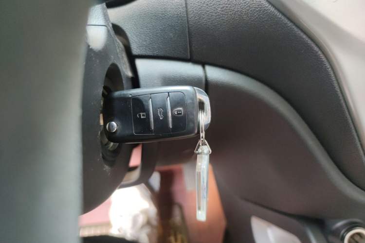 Used CHANGAN CS35 2014 1.6L Automatic Luxury Model China IV Standard Vehicle Key