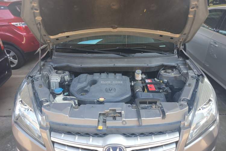 Used CHANGAN CS35 2014 1.6L Automatic Luxury Model China IV Standard Engine Bay