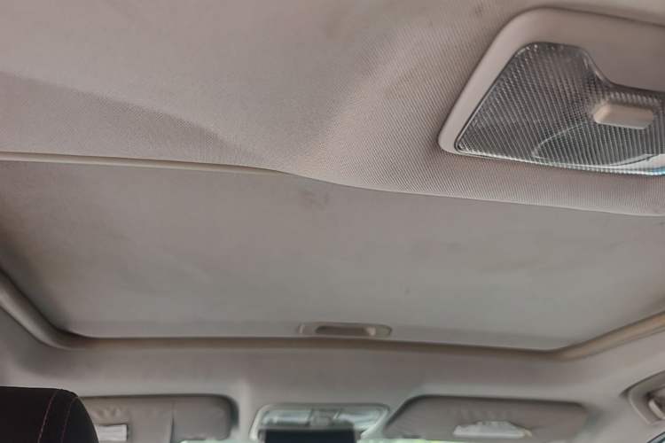 Used CHANGAN CS35 2014 1.6L Automatic Luxury Model China IV Standard Headliner